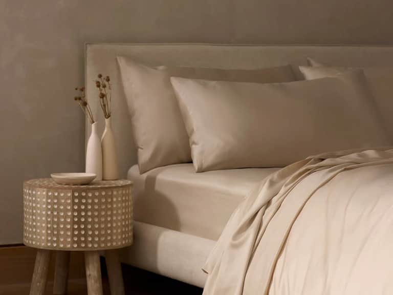 Cozy Earth Bamboo Sheet Set image