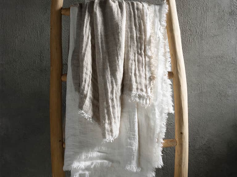 Entrelinos ViceVersa Linen Throw Blanket