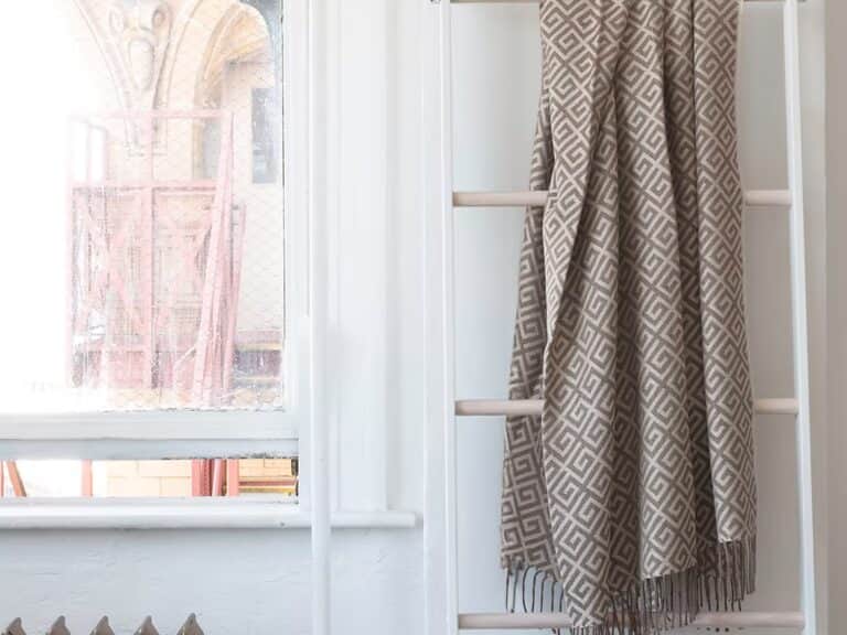 St Geneve Bruno Baby Alpaca Throw image