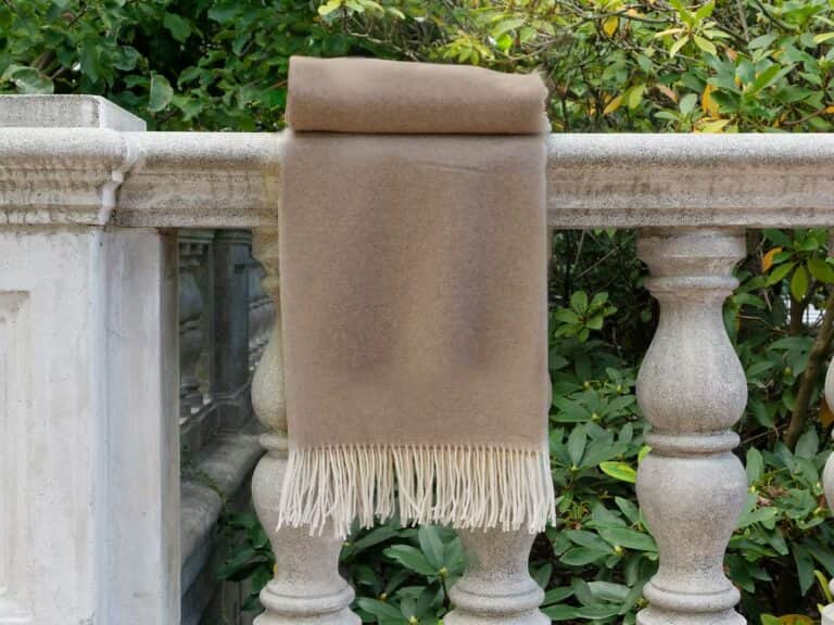 St Geneve Freya Wool and Cashmere Throw image