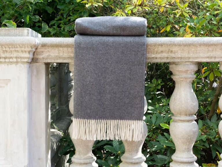 St Geneve Freya Wool and Cashmere Throw image