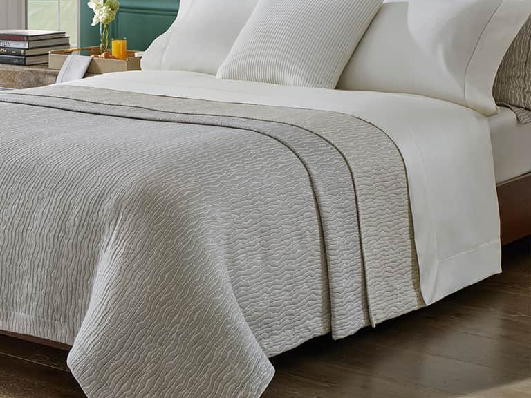 Ondate Blanket Cover image