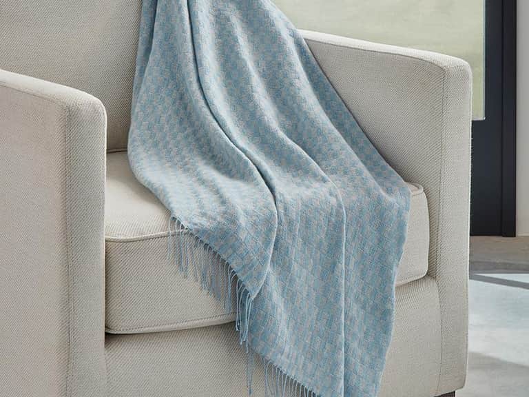 Palmilla Throw image