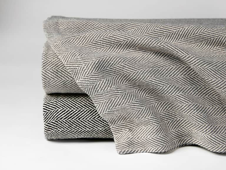 Celine Bed End image