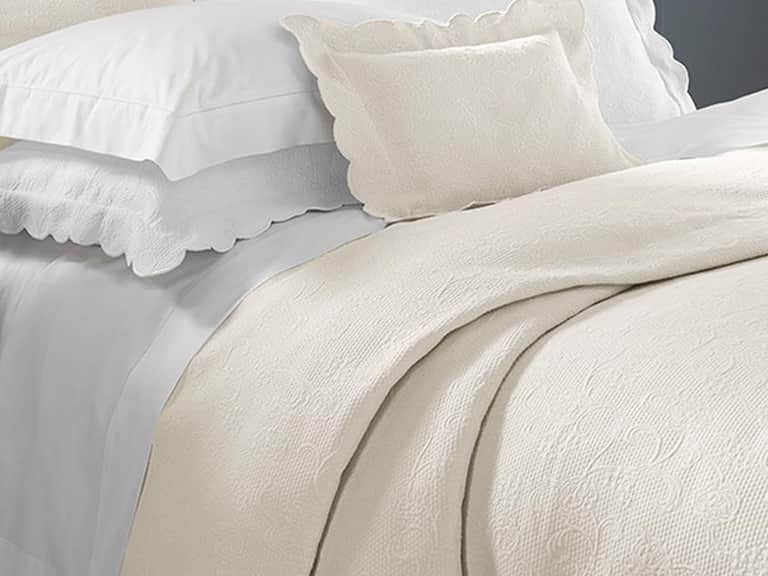 Alice Coverlet image