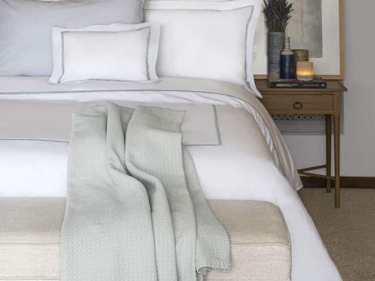 BOVI Bitsy Dots Sheet Set image