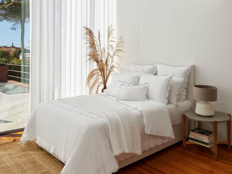 Bovi Nazar&eacute; Percale Duvet Cover image
