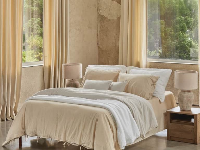 Bovi Petra Duvet Cover image