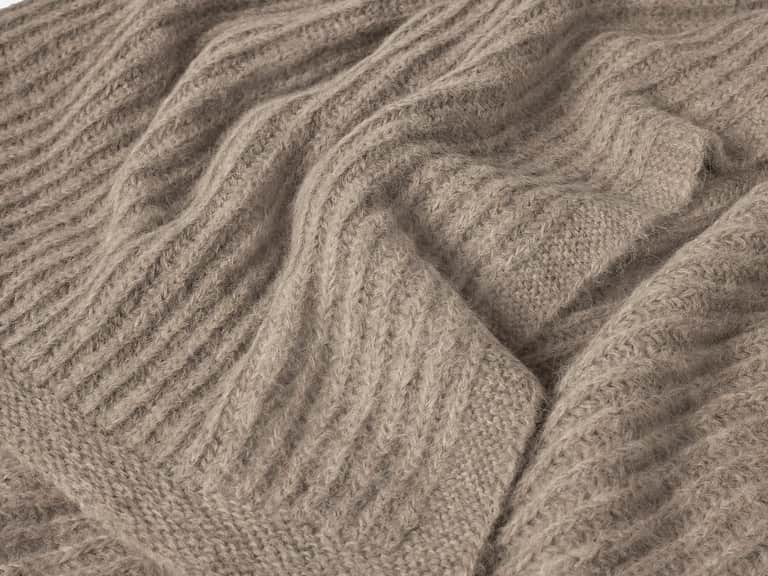 Andes Suri Alpaca Knit Throw image
