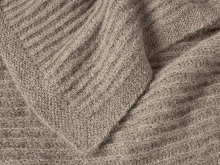 Andes Suri Alpaca Knit Throw image