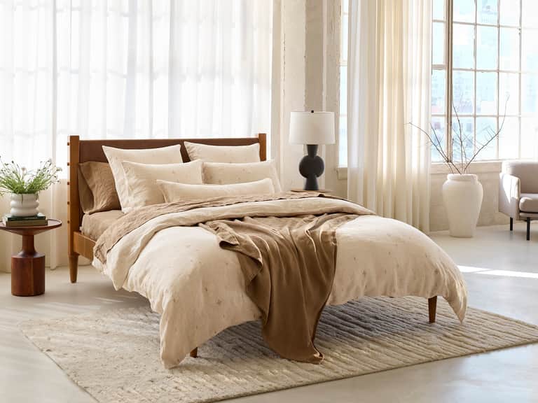 Cambria Embroidered Organic Linen Duvet Cover image