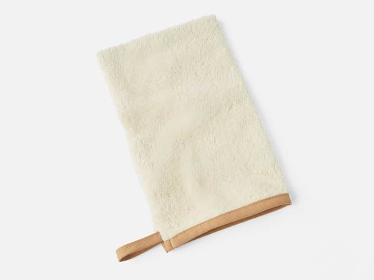 Cloud Loom&trade; Organic Baby Hooded Towel and Bath Mitt Set image