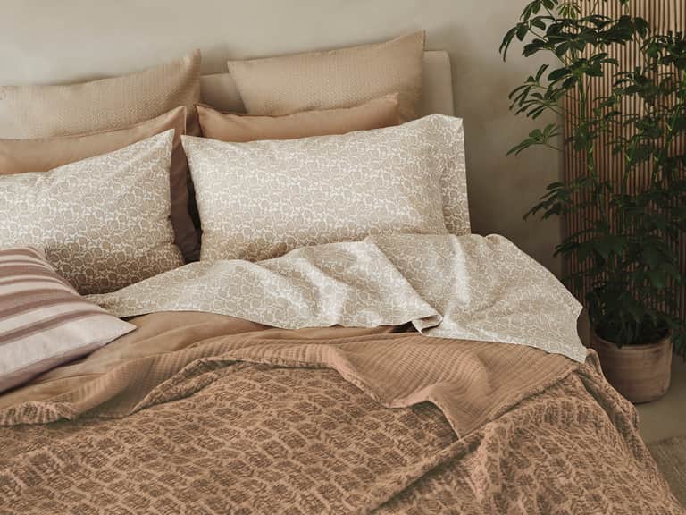 Mirada Organic Matelasse Coverlet image