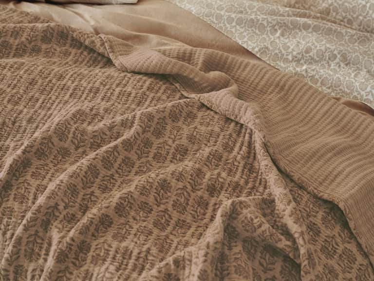 Mirada Organic Matelasse Coverlet image