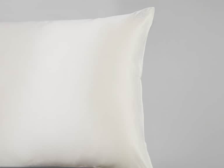 La Seta Mulberry Silk Pillowcase with Embroidery image