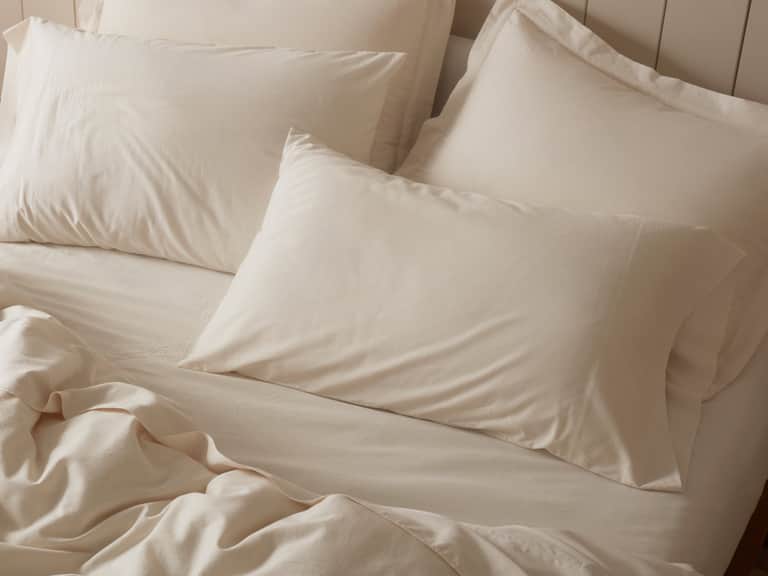 Cloud Soft Organic Sateen Flat Sheets image