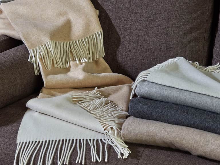 Dolomiti Throw image