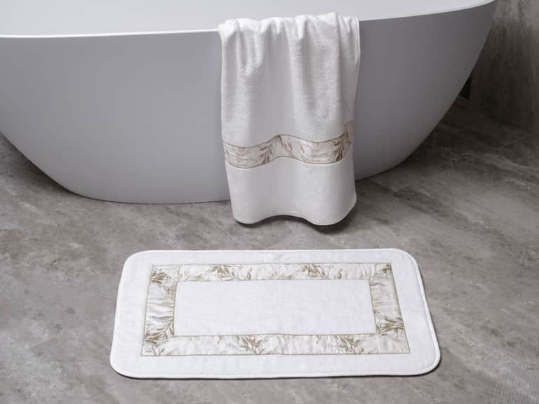 Natura Luxury Bath Math image