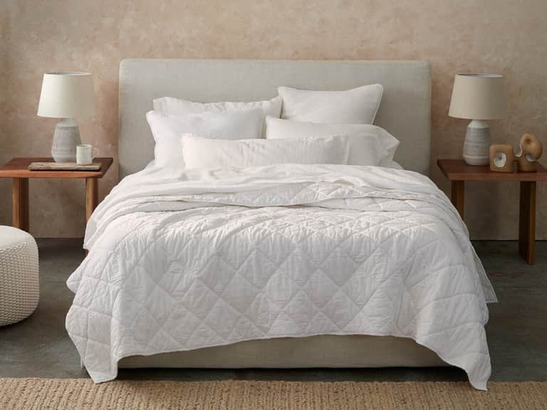 Diamond-Stitched Organic Cotton Comforter image
