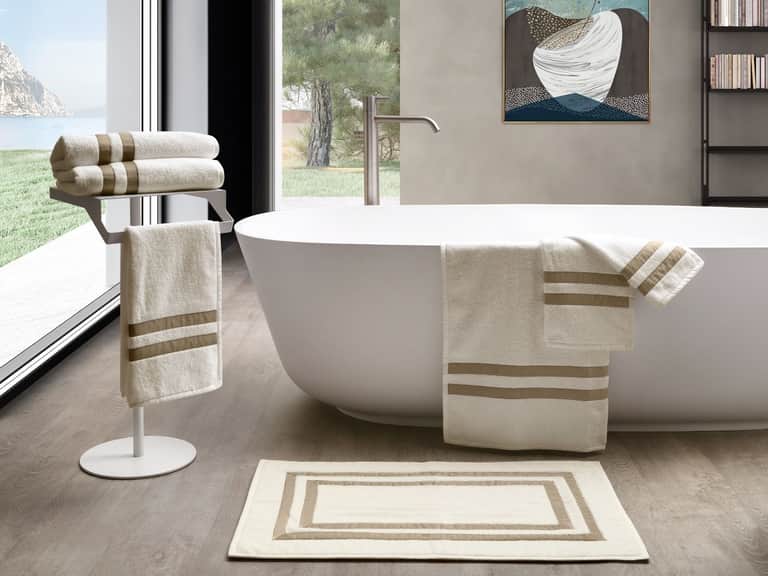 Pegaso Classic Bath Mat image