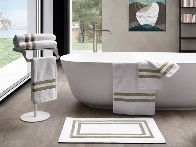 Pegaso Classic Bath Mat image