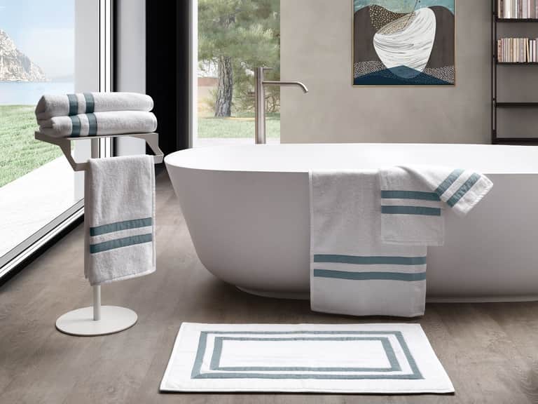 Pegaso Classic Bath Mat image