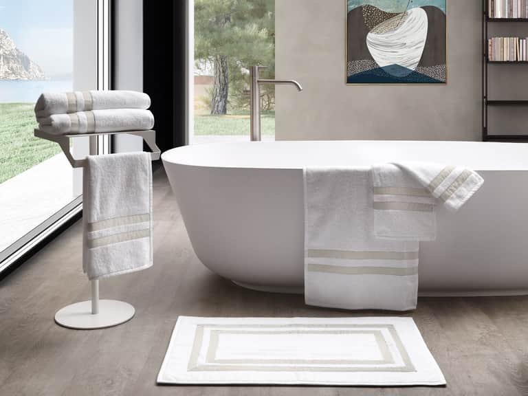 Pegaso Classic Bath Mat image