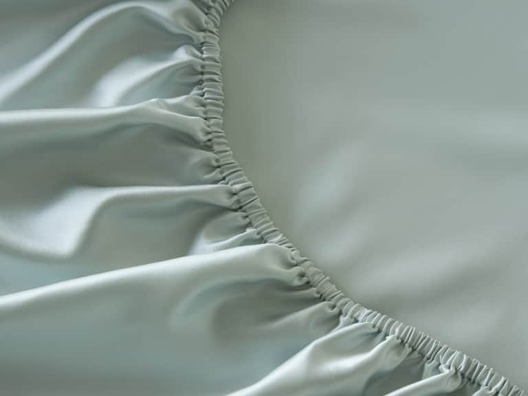 Charmeuse Silk Fitted Sheet - Machine Washable image