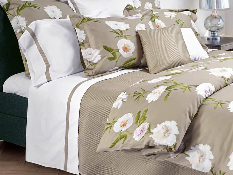 Regale Duvet Cover image