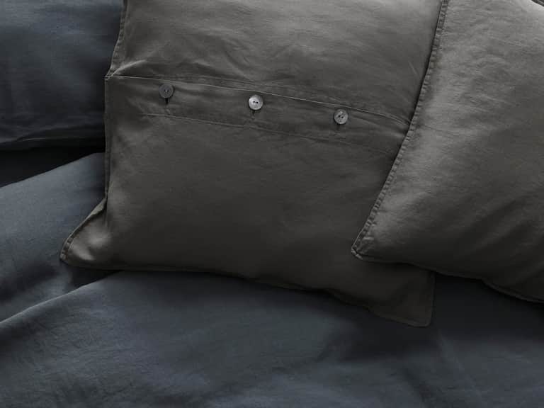 Rem Cushions Set image