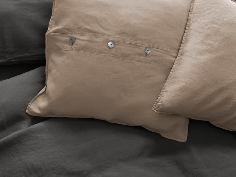 Rem Cushions Set image