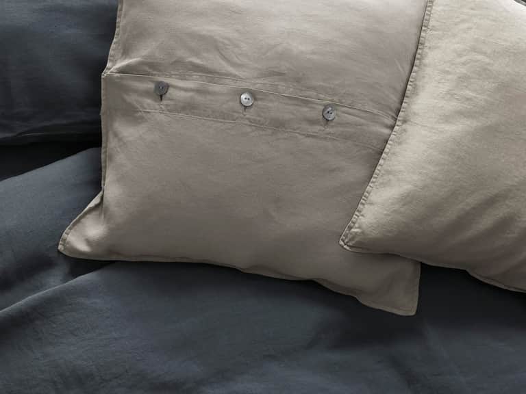Rem Cushions Set image