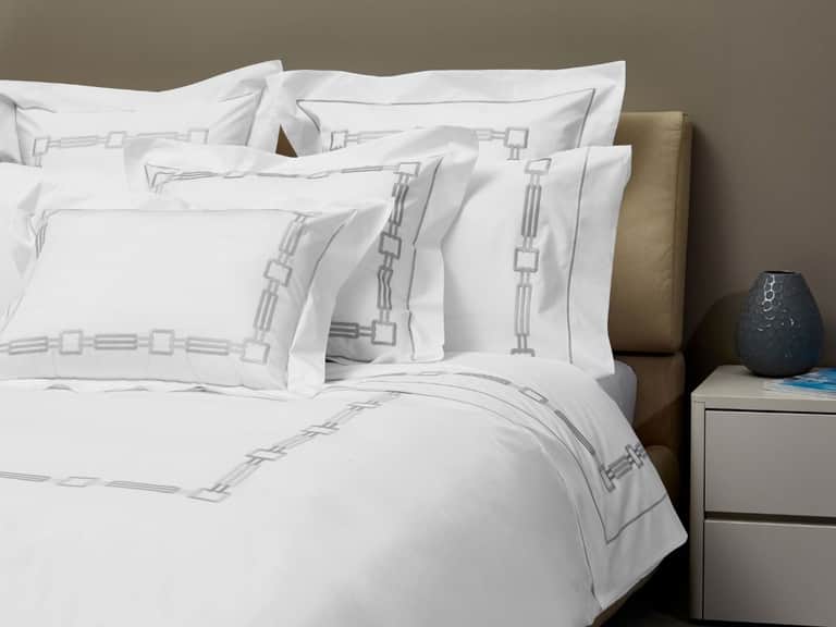 Retr&ograve; Duvet Cover image