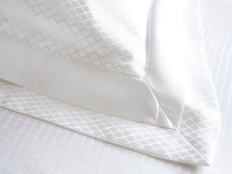 Eva White Silk Duvet Cover image