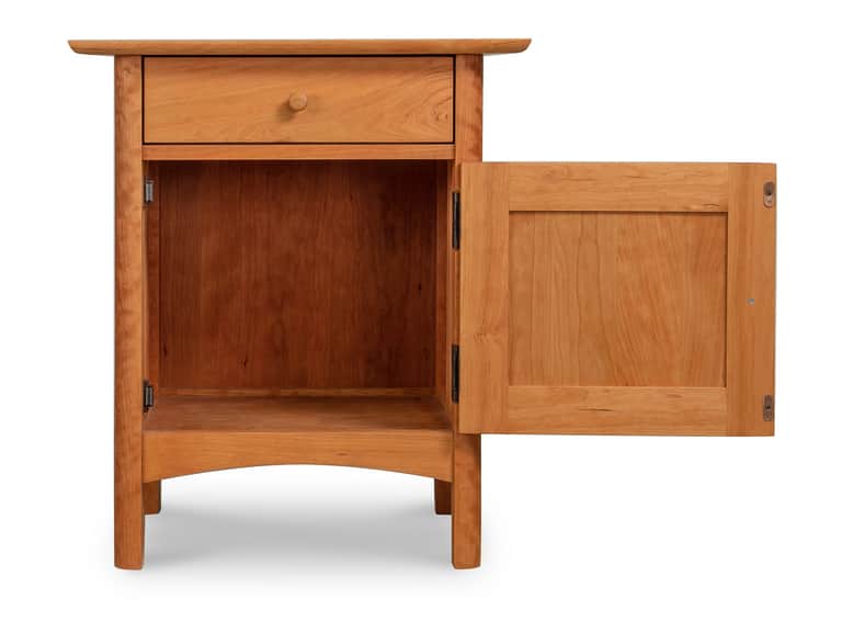 Heartwood Shaker 1-Drawer Nightstand with Door image