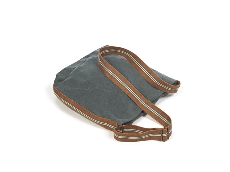 Atlas Cross body image