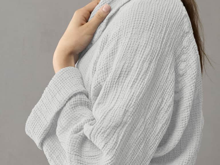 Lipe New Robe image