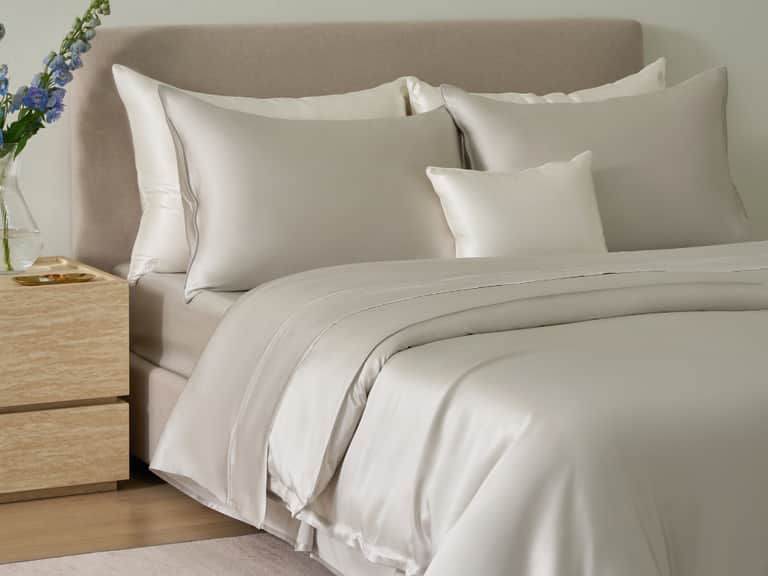 Charmeuse Silk Duvet Cover - Machine Washable image