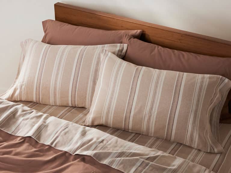 Cloud Brushed&trade; Organic Flannel Sheet Set image