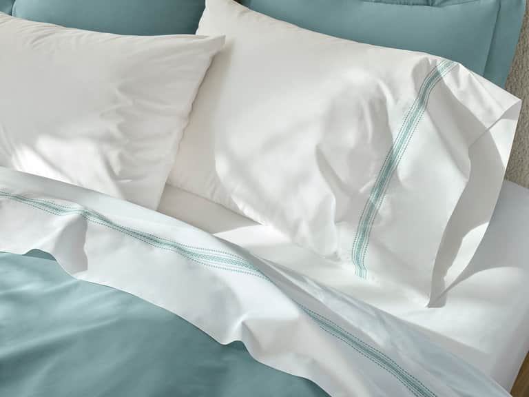 Refined Organic Percale Sheet Set image