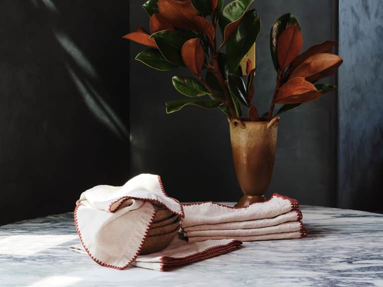 Olivos Embroidered Organic Linen Napkins image