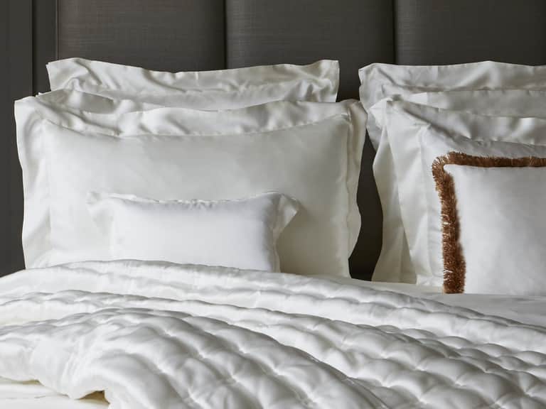 Windsor Silk Coverlet - Ivory image