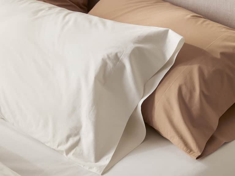 Refined Organic Percale Sheet Set image