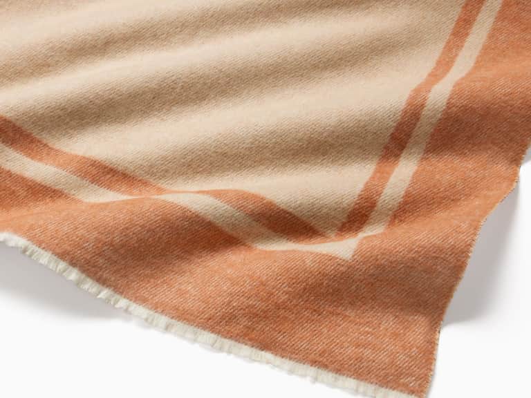 Viletta Throw image