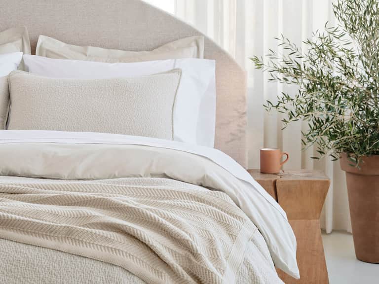 Refined Organic Percale Sheet Set image