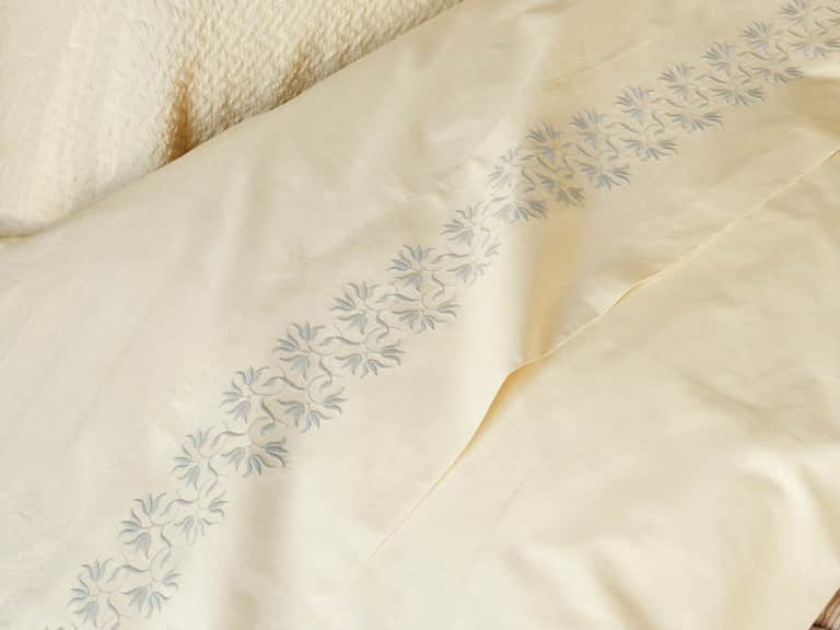 Refined Organic Percale Sheet Set image