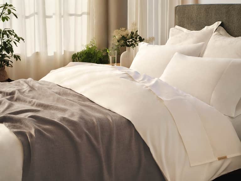 Heirloom Organic Sateen Sheet Set image