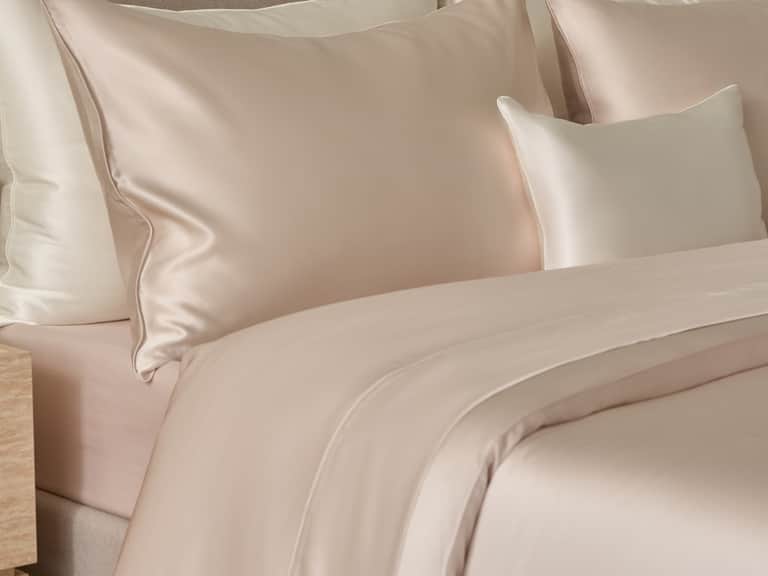 Charmeuse Silk Fitted Sheet - Machine Washable image