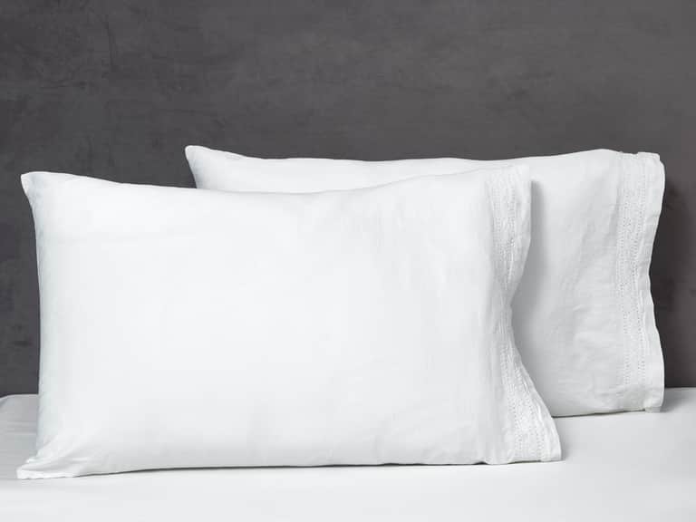 Viola Lace Pillowcases image