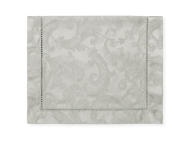 Acanthus Runner image